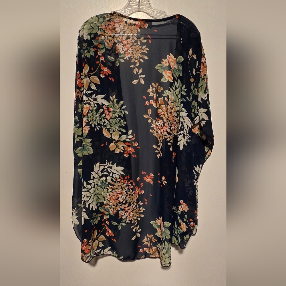 Floral Kimono Cardigan - Picture 2 of 4